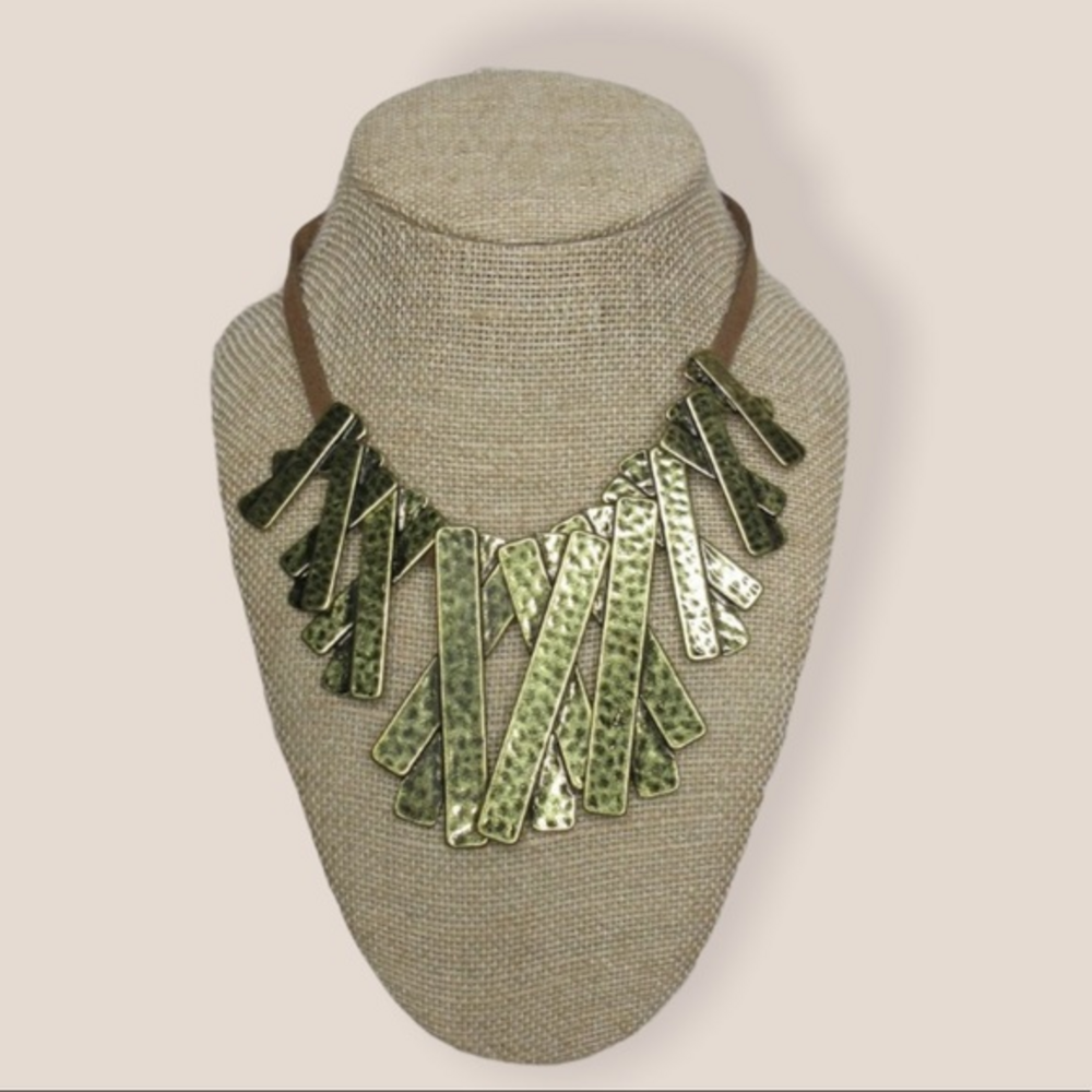 Marlyn‎ Schiff gold tone Statement necklace